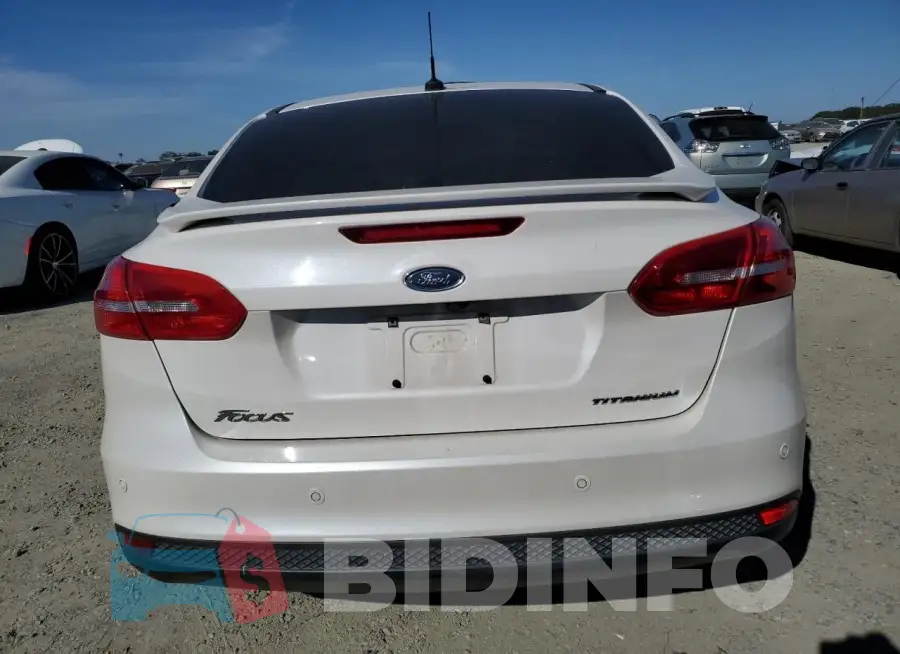 1FADP3J22GL227414 Photo# 6