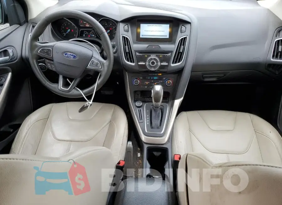 1FADP3J28GL232147 Photo# 8