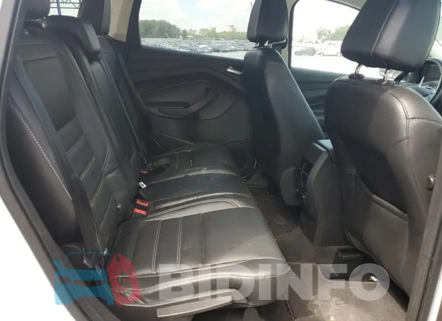 1FMCU0J9XHUF02187 Photo# 11