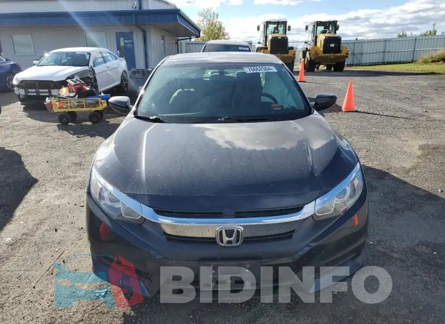19XFC2F52GE082783 Photo# 5