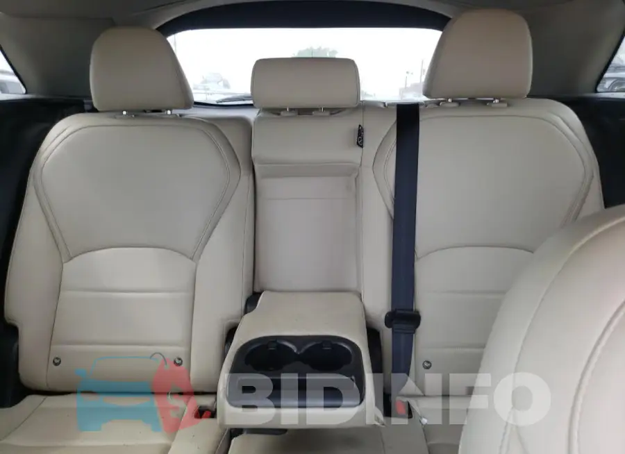 3PCAJ5M30LF110121 Photo# 10