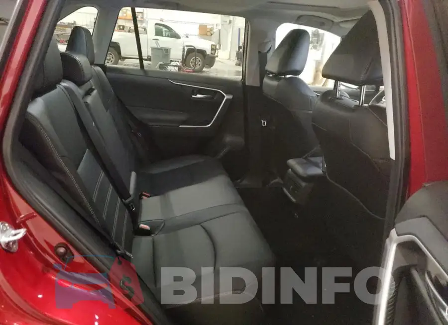 2T3A1RFV8RW411017 Photo# 11