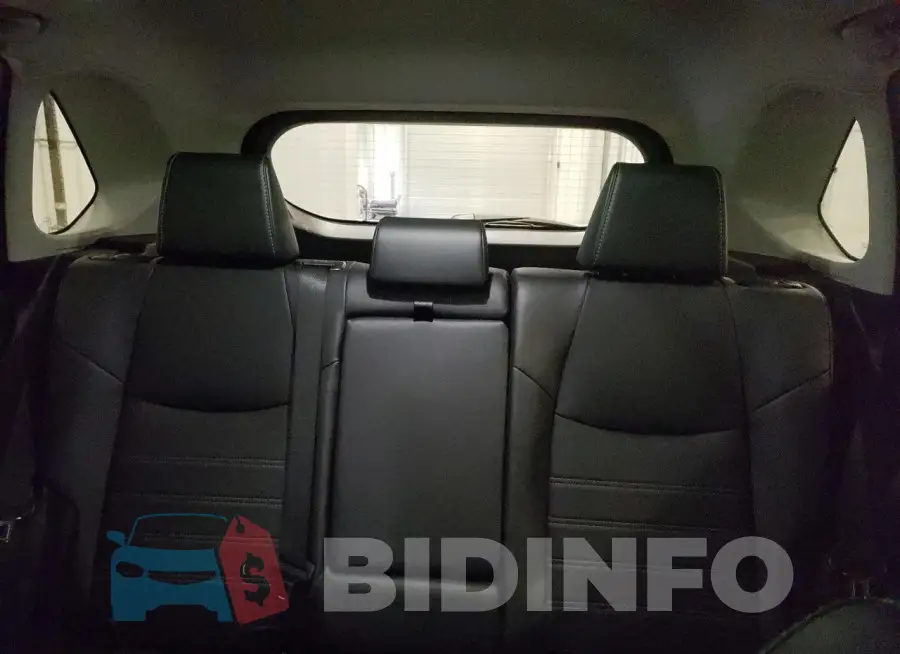 2T3A1RFV8RW411017 Photo# 10