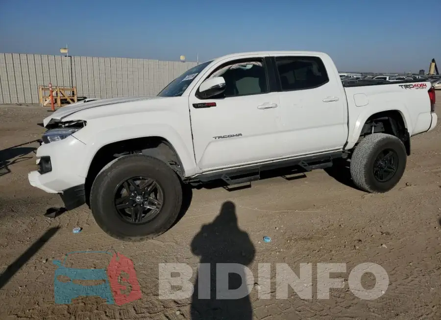 3TMCZ5AN2HM058999 Photo# 1