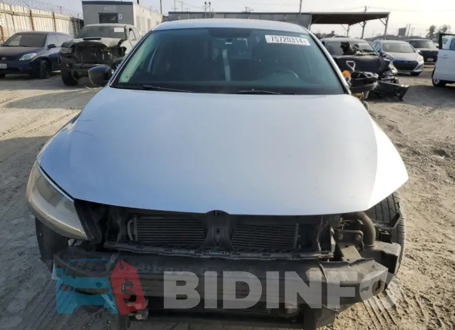 3VW2K7AJ0FM323745 Photo# 5