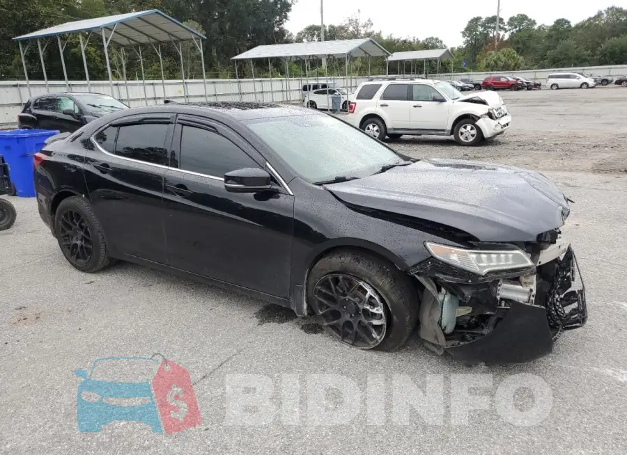 19UUB2F52FA013833 Photo# 4