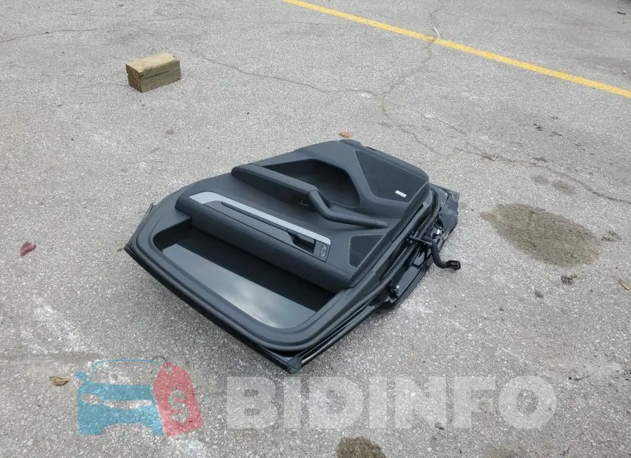 WP1BA2AY0RDA51881 Photo# 13