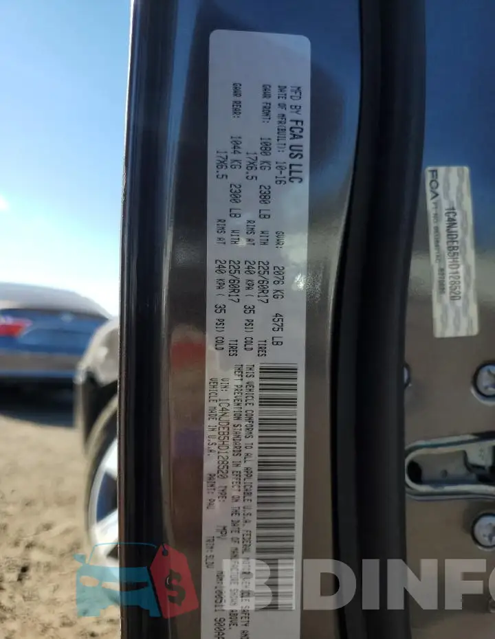 1C4NJDEB5HD128520 Photo# 13