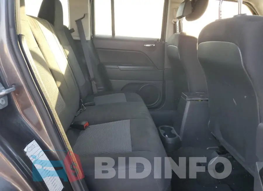 1C4NJPFB2HD183443 Photo# 11