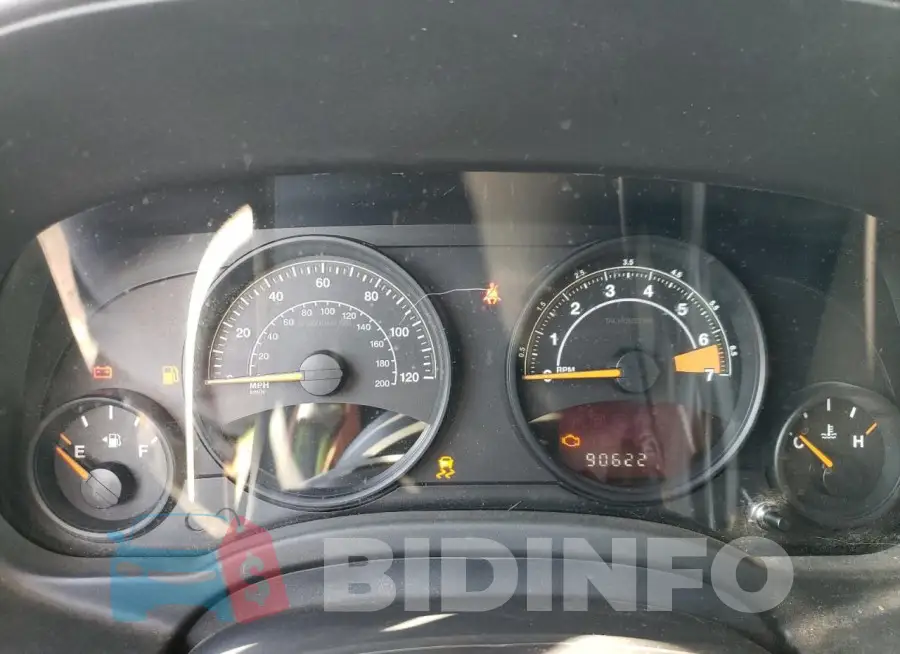 1C4NJRFBXFD153972 Photo# 9