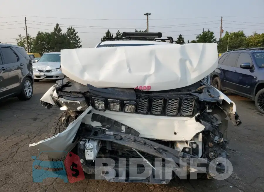 1C4RJFAGXJC263924 Photo# 5