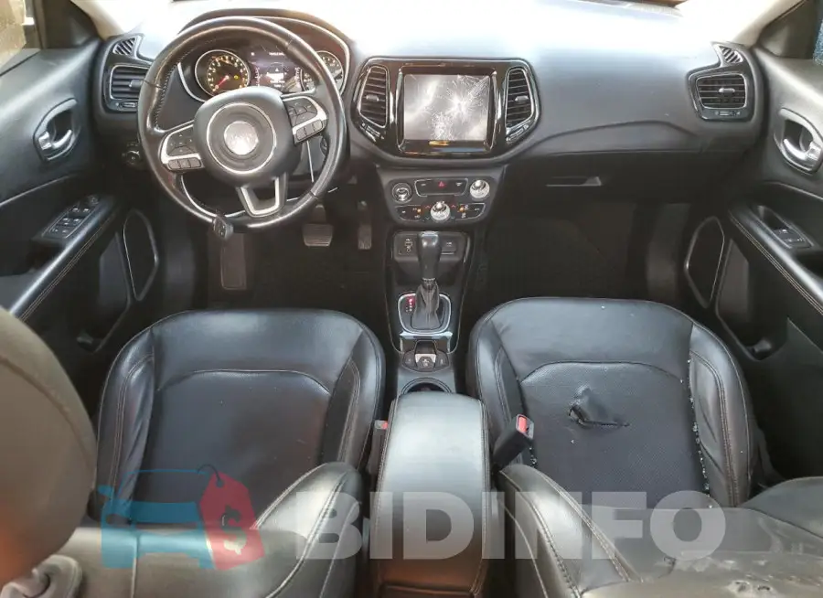 3C4NJCCB8LT179882 Photo# 8