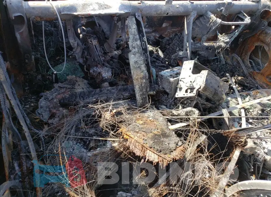 1G11D5SL5FF173072 Photo# 8