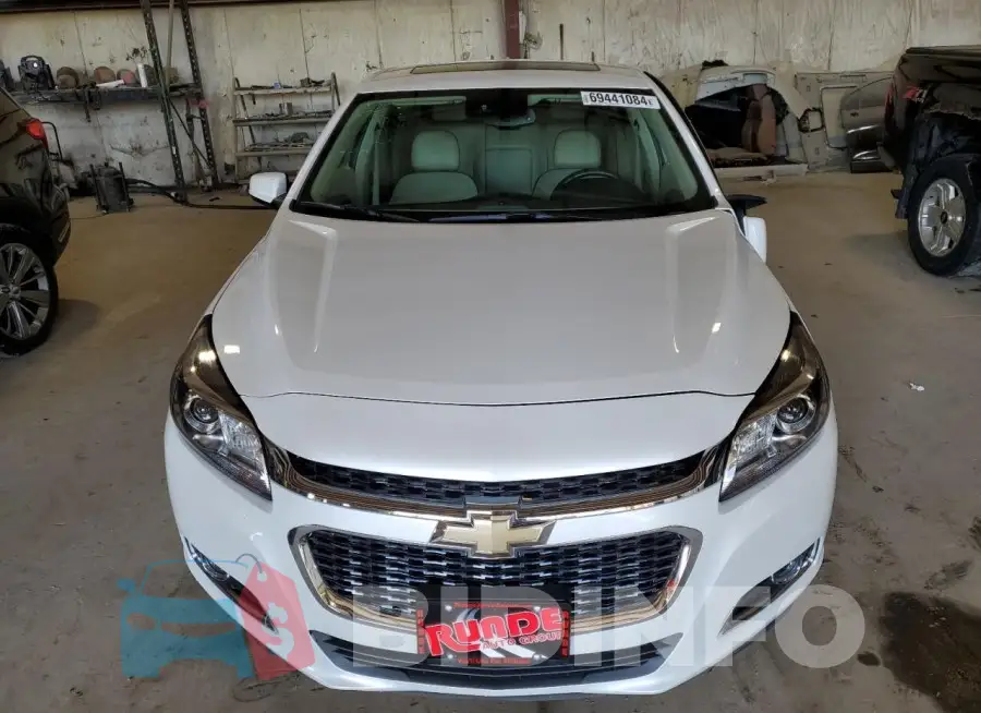 1G11F5SL3FF228175 Photo# 5