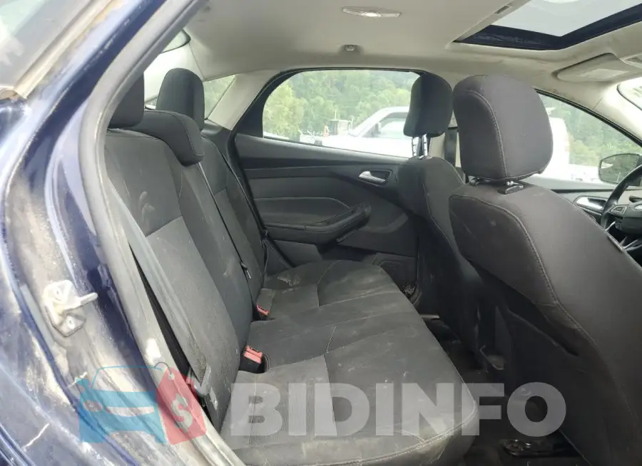 1FADP3H24HL318062 Photo# 10