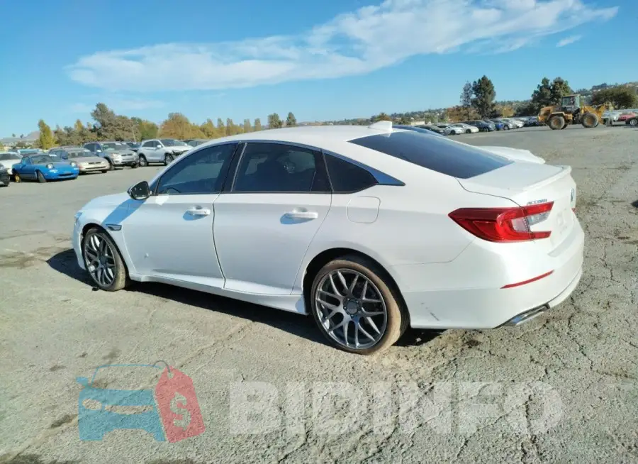 1HGCV2F30KA008688 Photo# 2