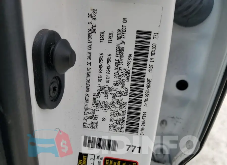 3TMCZ5AN1NM517838 Photo# 13