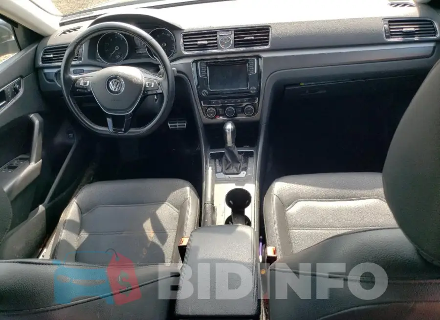 1VWDT7A30HC025532 Photo# 8