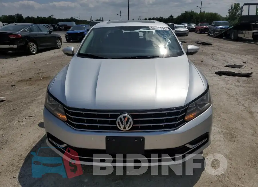 1VWLA7A32KC012869 Photo# 5