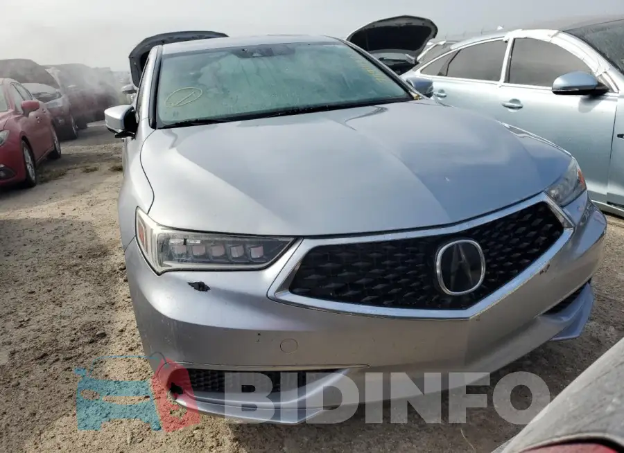 19UUB1F38KA007733 Photo# 5