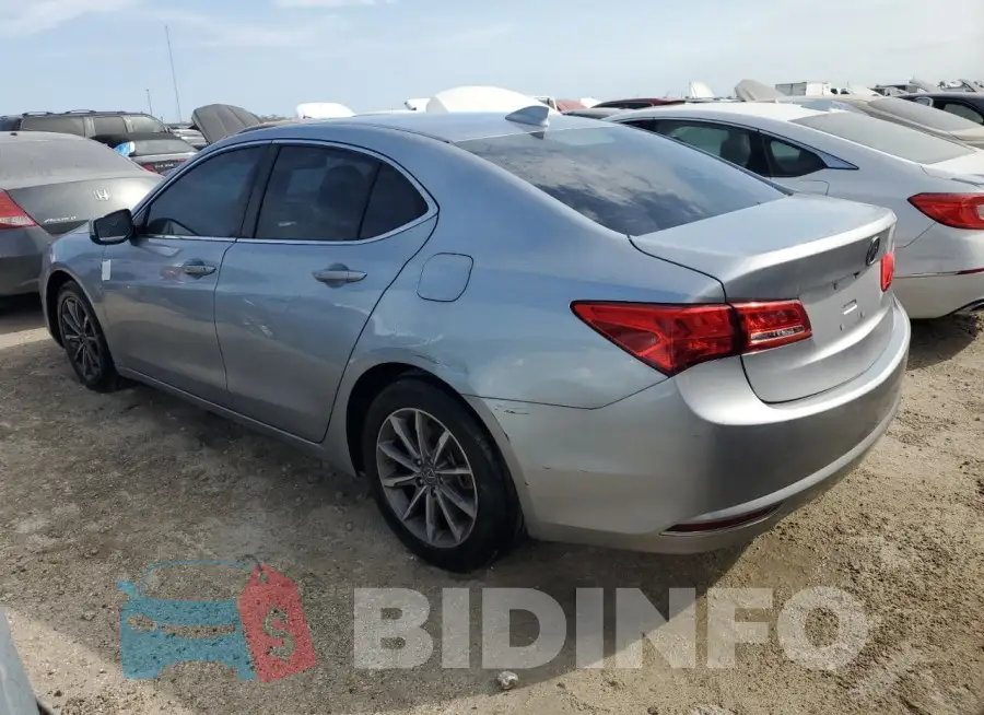 19UUB1F38KA007733 Photo# 2