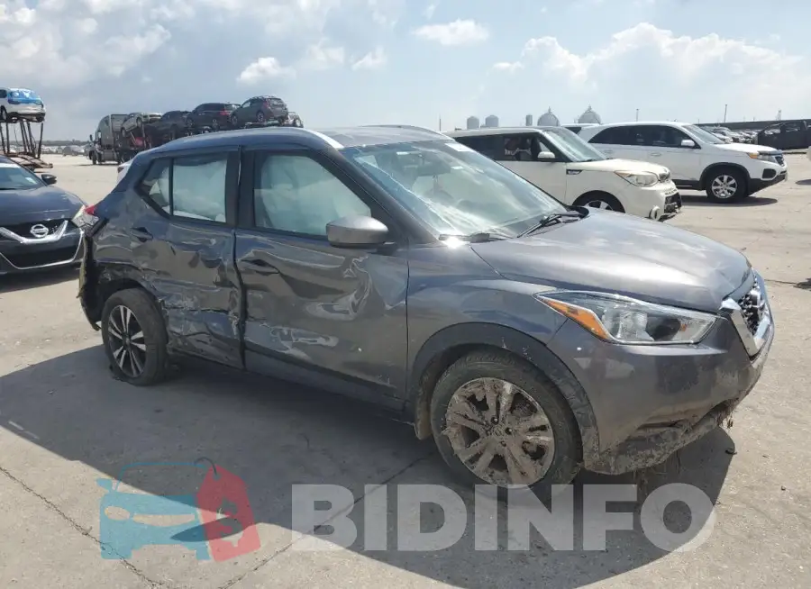3N1CP5CU2JL530899 Photo# 4
