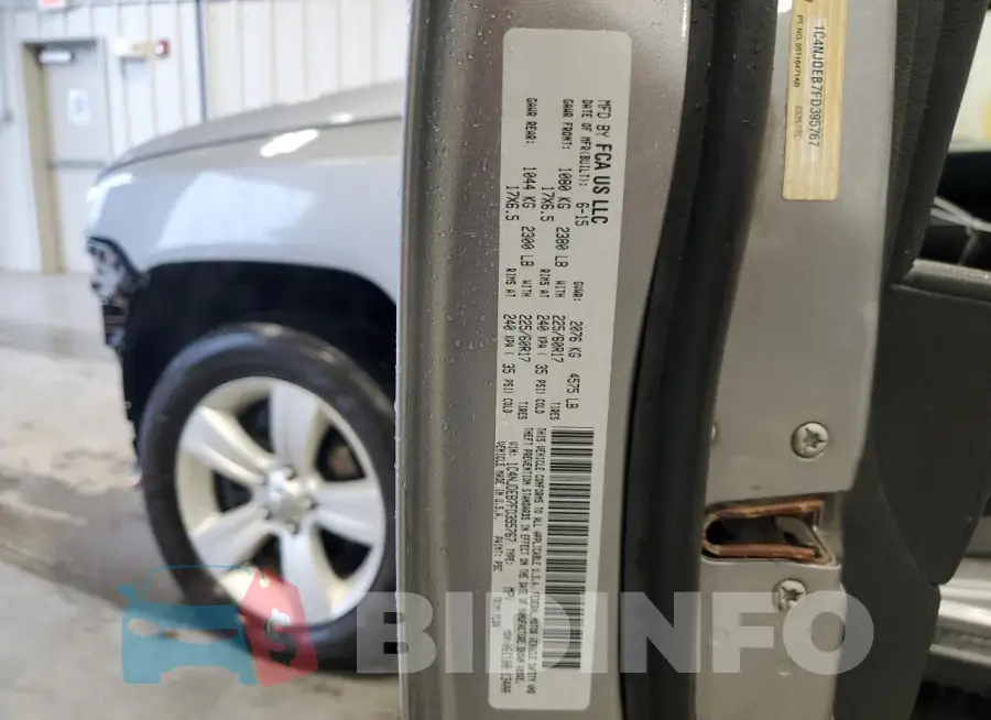 1C4NJDEB7FD395767 Photo# 14