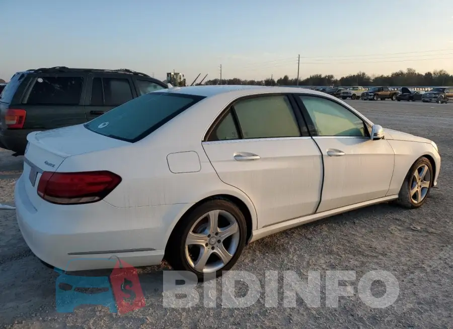 WDDHF8JB2FB148167 Photo# 3