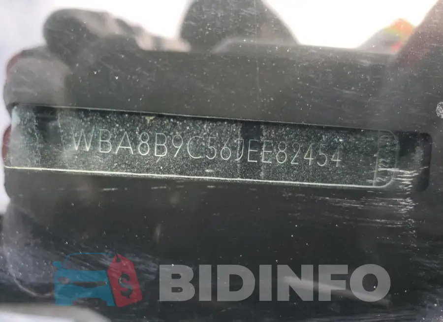 WBA8B9C56JEE82454 Photo# 12