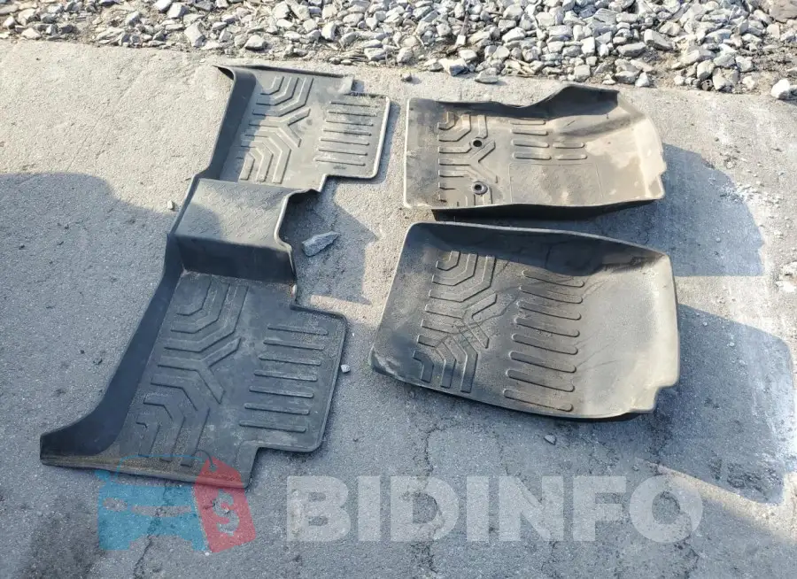 1GCGTBEN3M1204264 Photo# 12