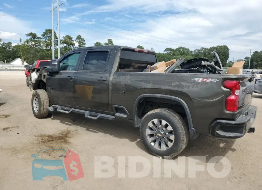 2GC4YME76N1242987 Photo# 2