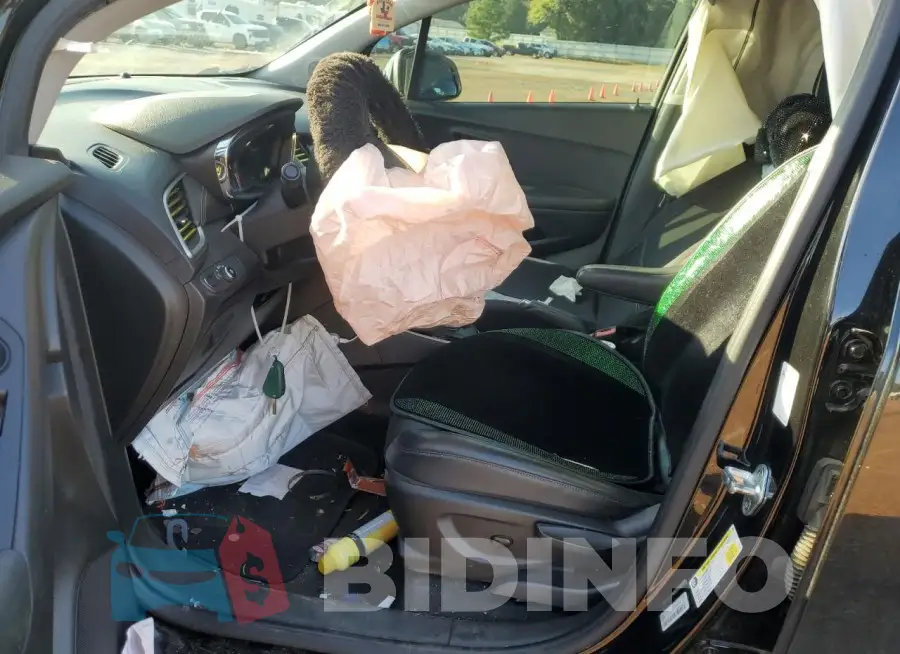 KL7CJLSB0MB328293 Photo# 7