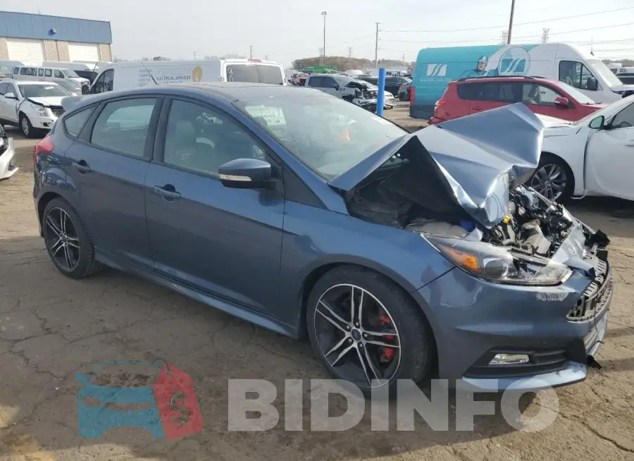 1FADP3L95JL332918 Photo# 4