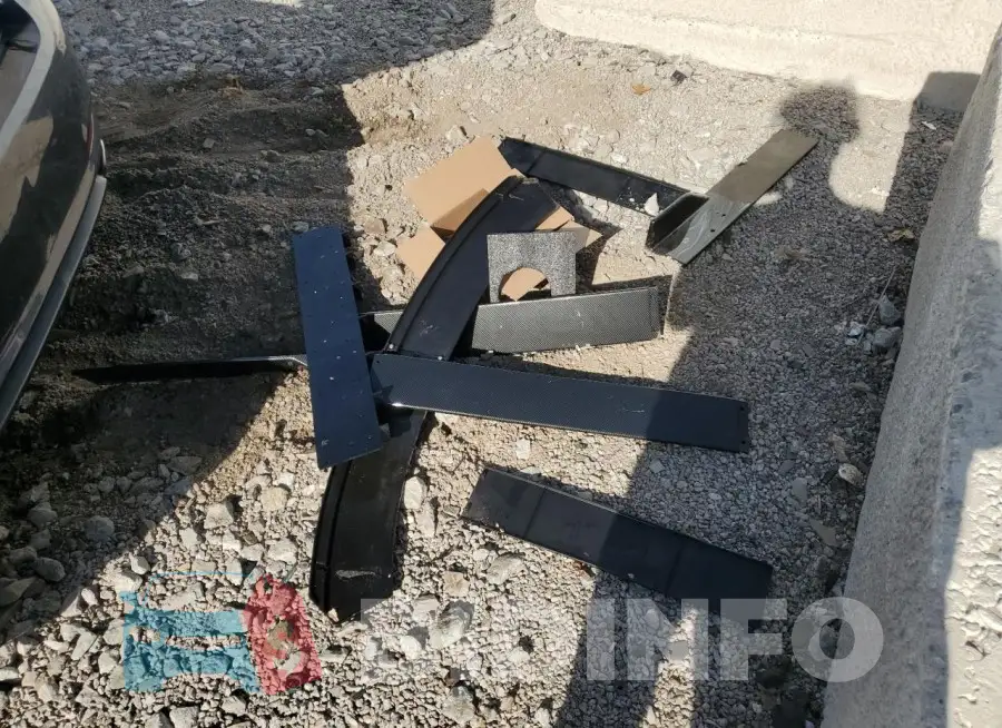 KMHGN4JF6FU042163 Photo# 12