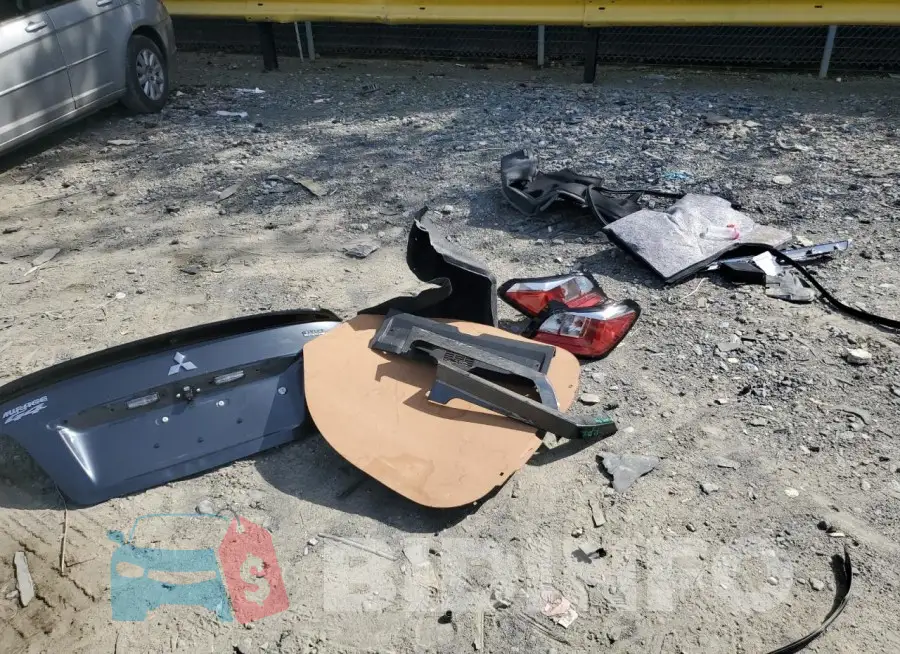 ML32FUFJ6RHF04037 Photo# 12