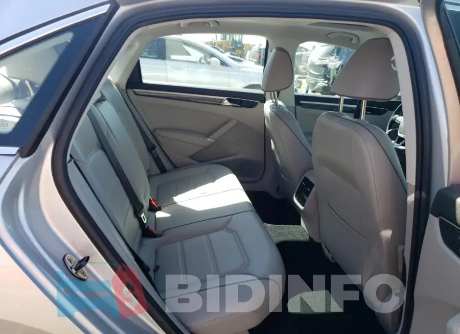 1VWGT7A34HC080174 Photo# 10
