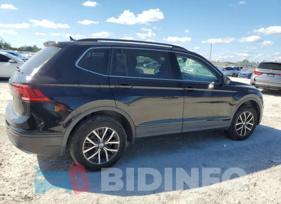 3VV3B7AX6KM123816 Photo# 3
