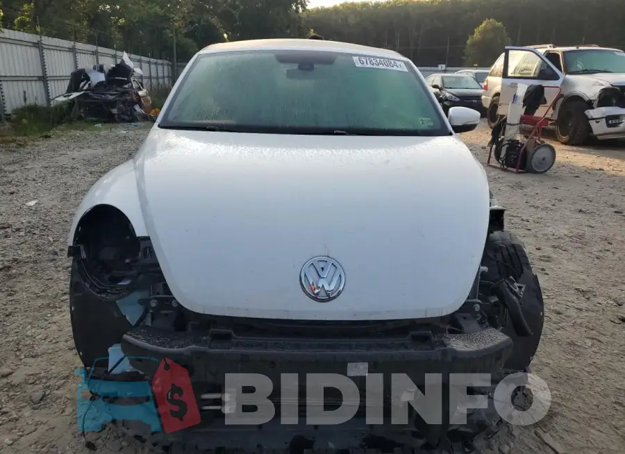 3VW5DAAT4JM502529 Photo# 5