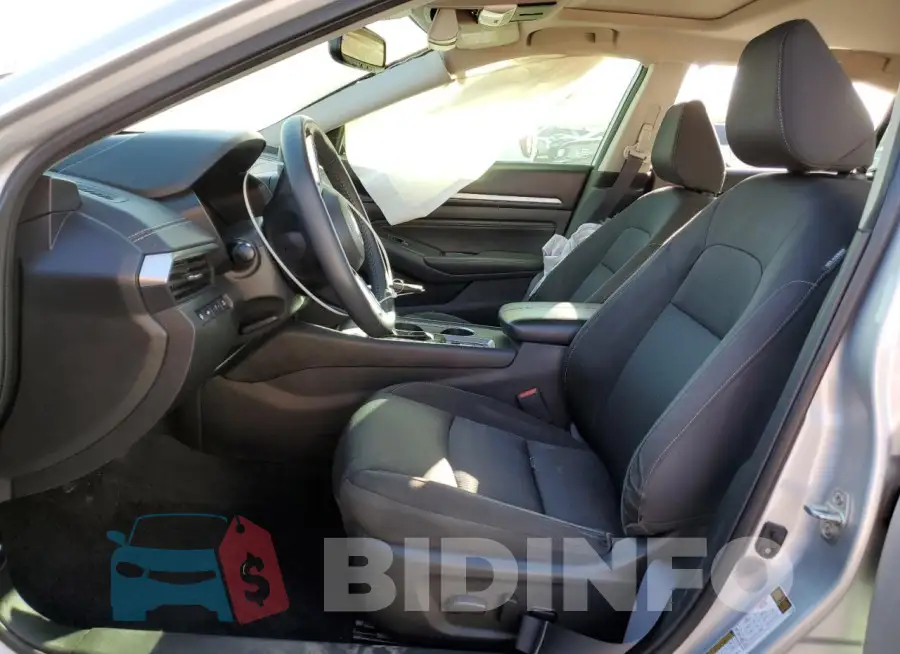 1N4BL4DV0KC124158 Photo# 7