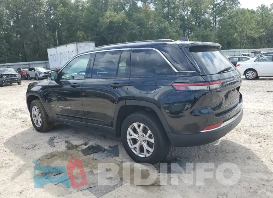 1C4RJGBG9N8581742 Photo# 2