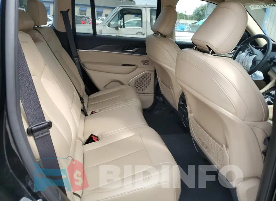 1C4RJGBG9N8581742 Photo# 11