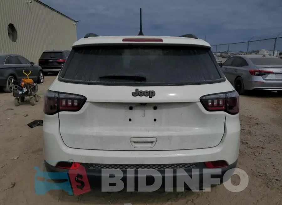 3C4NJCEB7MT550142 Photo# 6