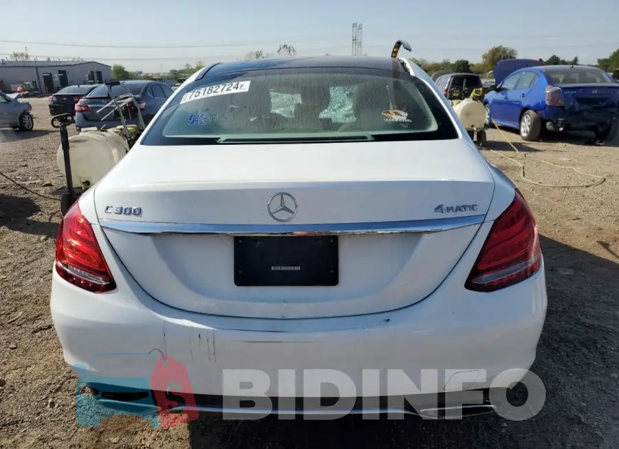 55SWF4KB1GU157111 Photo# 6