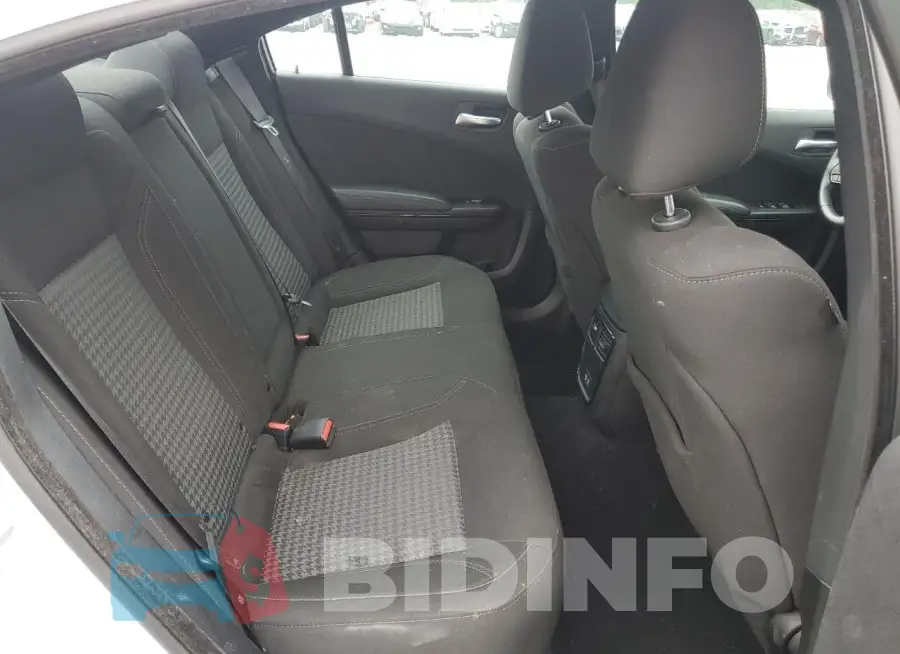 2C3CDXBG2PH532123 Photo# 10