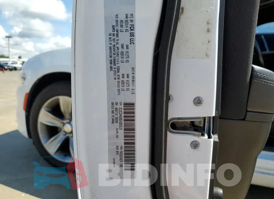 2C3CDXHG8GH285519 Photo# 13