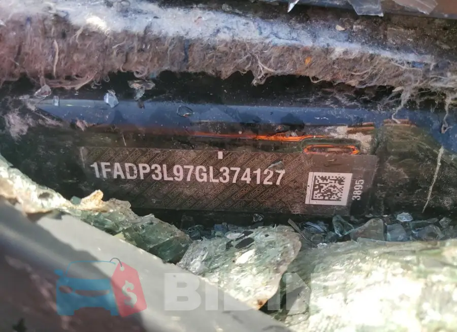 1FADP3L97GL374127 Photo# 12
