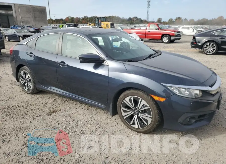 19XFC1F30HE014802 Photo# 4