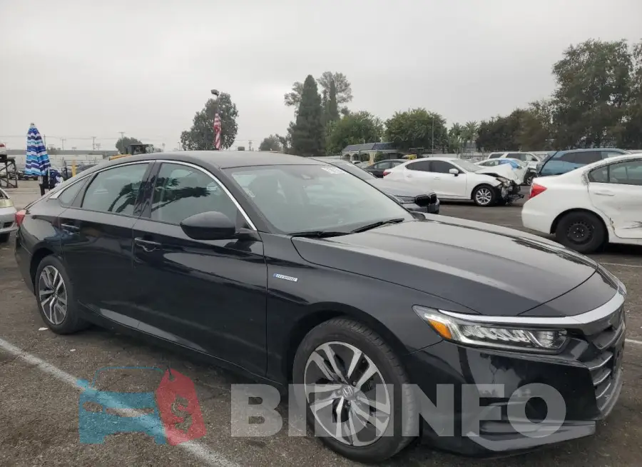 1HGCV3F15MA018558 Photo# 4