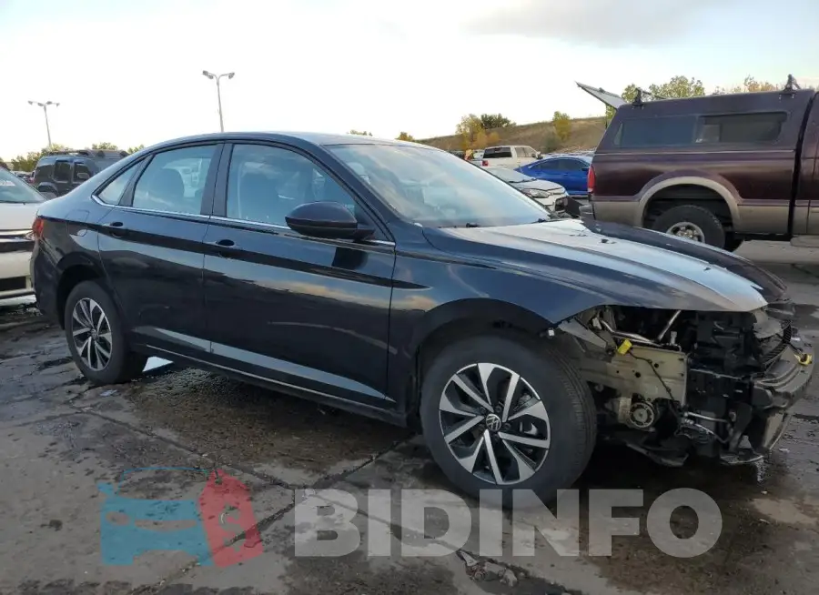 3VW5M7BU3RM029549 Photo# 4