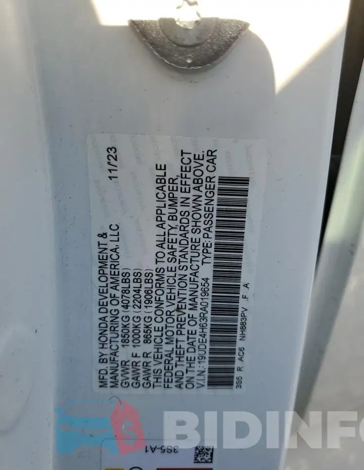 19UDE4H63RA019654 Photo# 13